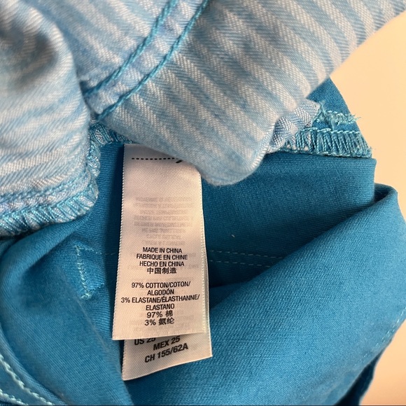 Juicy Couture Straight Cropped Pants 25 - Picture 5 of 9